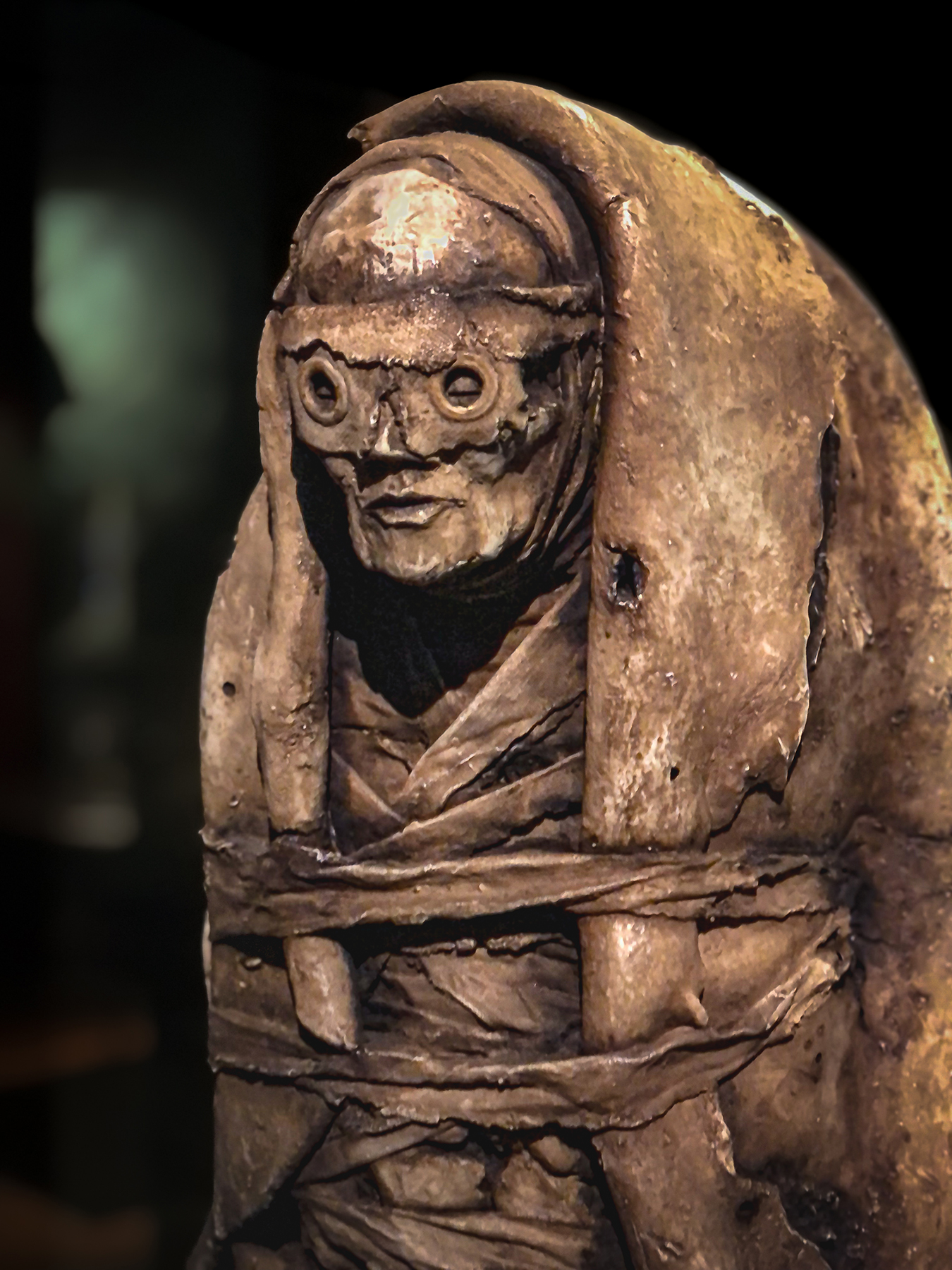 image of a steampunk statue from the Naia Museum in Rochefort-en-Terre, France